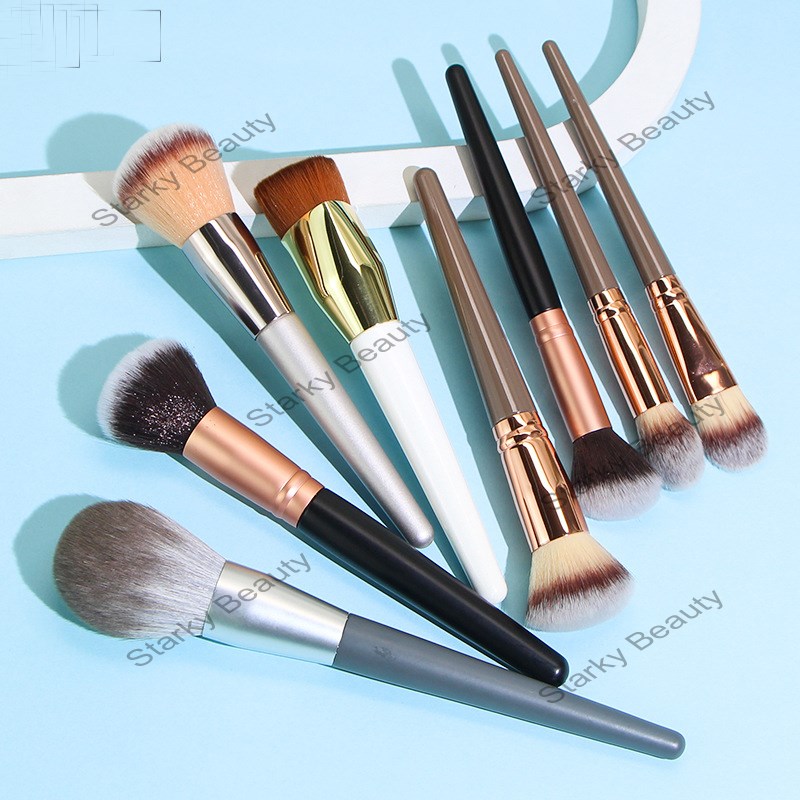 Single Foundation Refresh Large Wooden Handle Loose Powder Brush