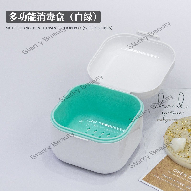 WHITE+GREE